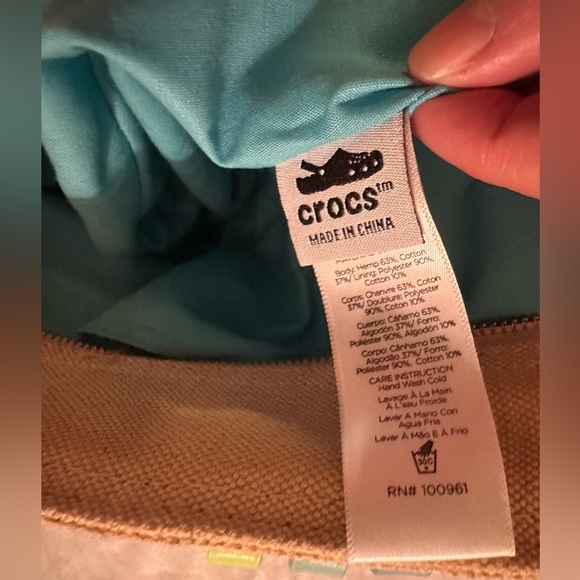 Crocs tote bag shoulder purse. Tan, blue & green. Excellent condition - Picture 5 of 13